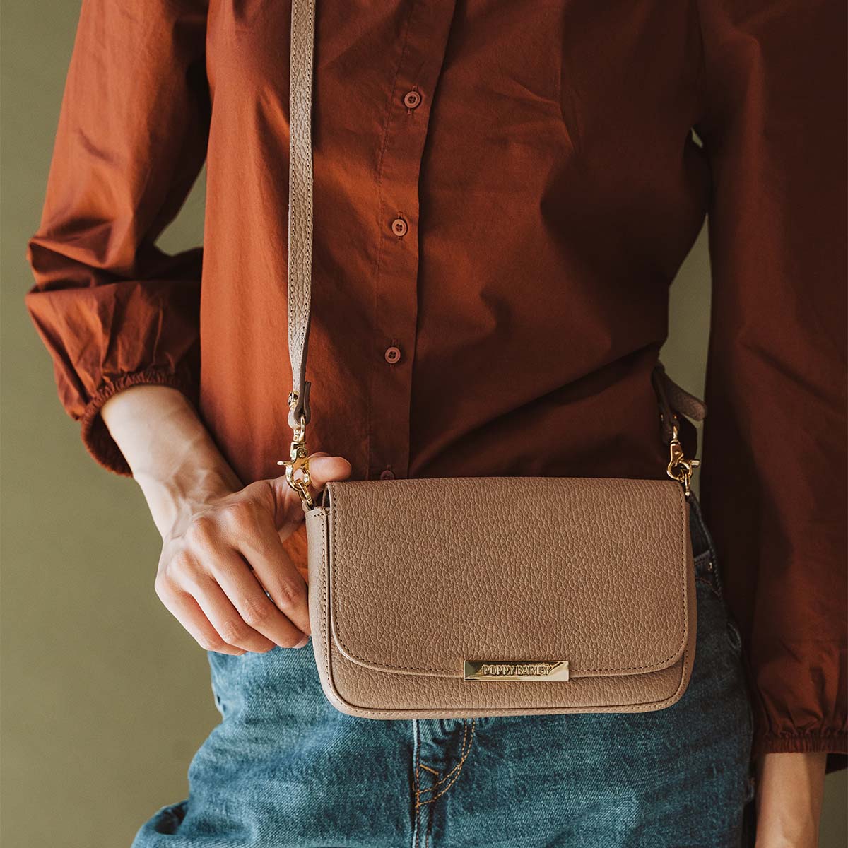 The Day To Night Bag Biscotti Pebble - Image 5
