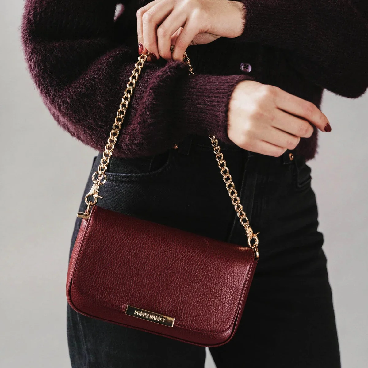 The Day To Night Bag Resort Red - Image 6