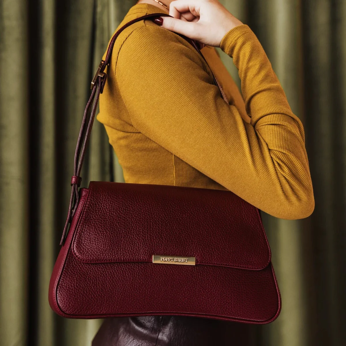 The High Line Shoulder Bag Resort Red - Image 3