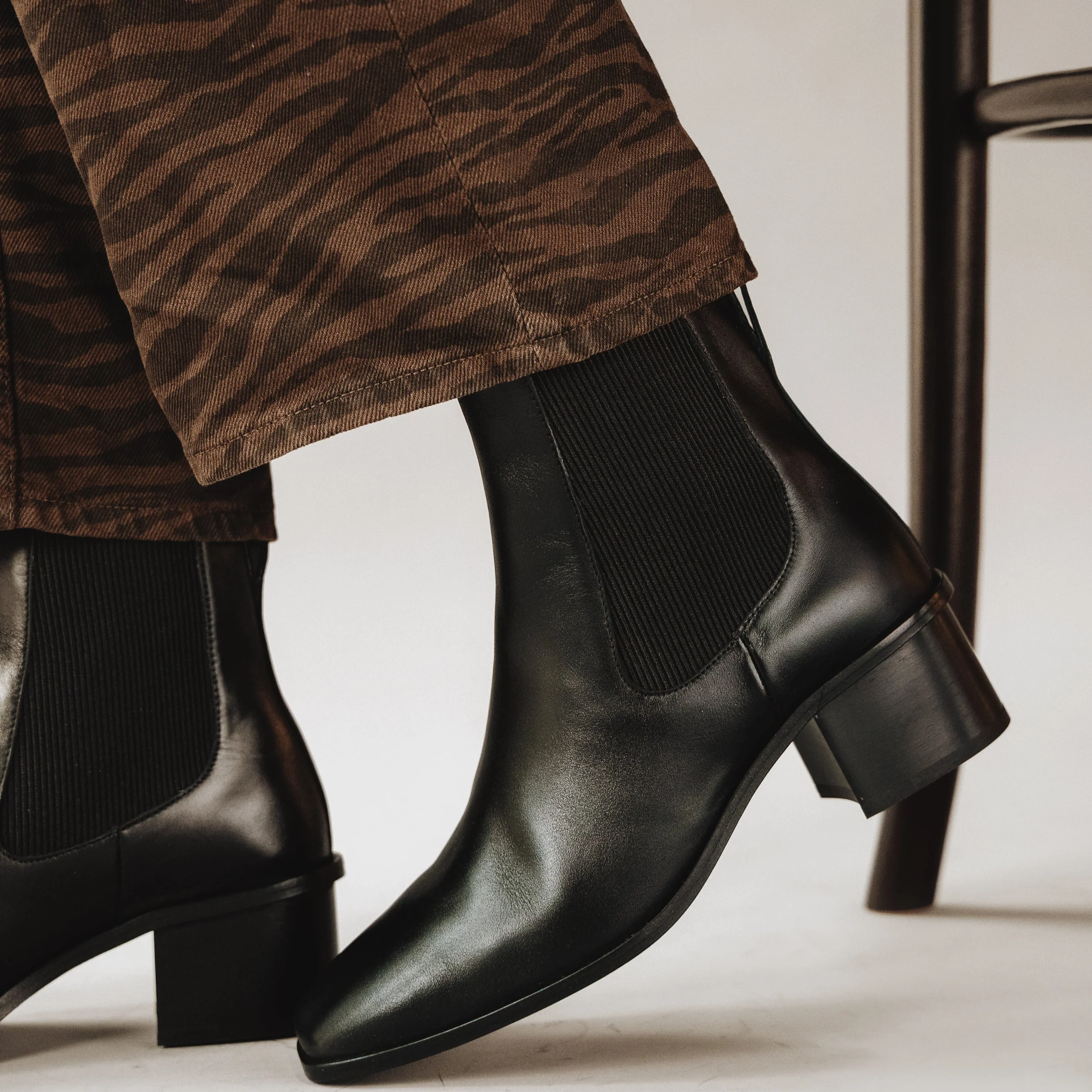The Quinn Chelsea Boot Black - Image 2