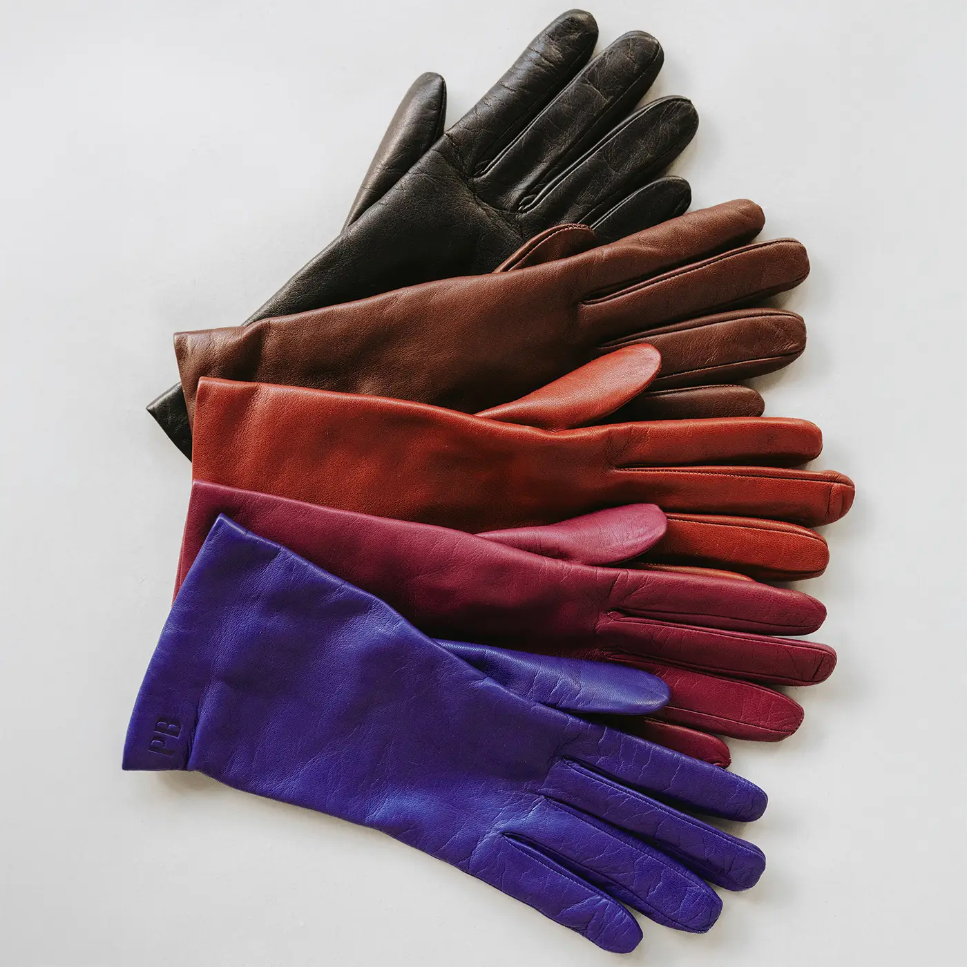 The Sleek Leather Glove Black - Image 4