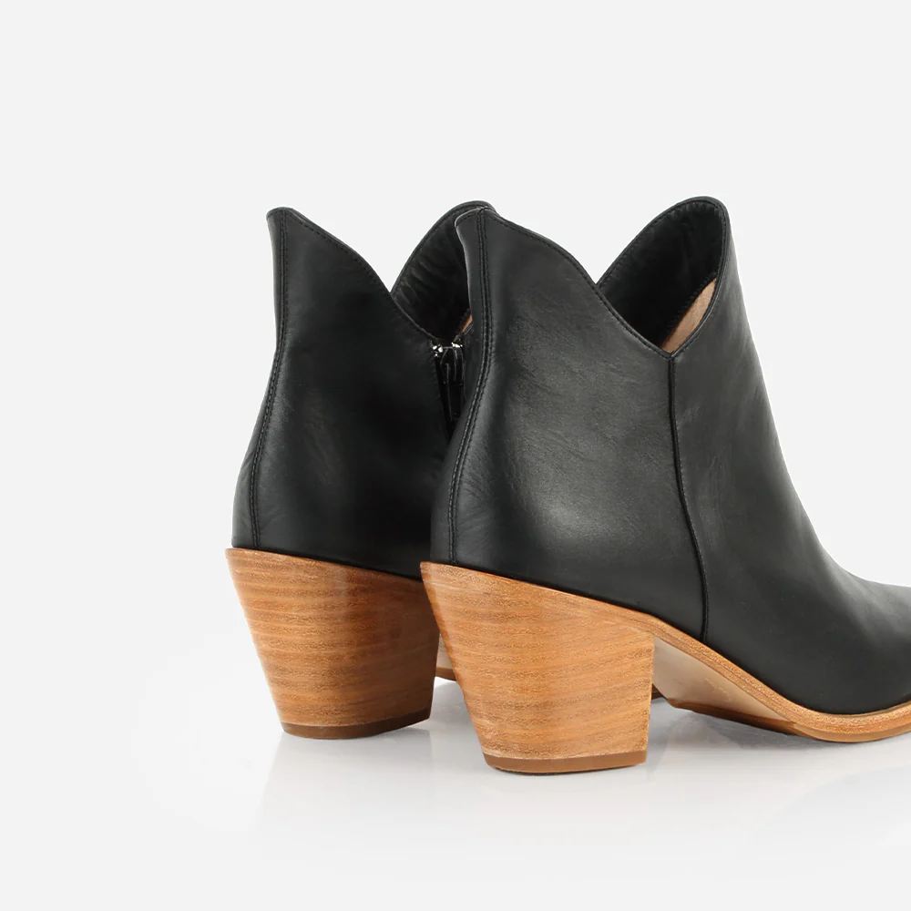 The Two Point Five Ankle Boot Black Water Resistant - Image 4